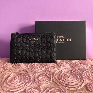 Coach Corner Zip Wristlet in Signature Leather w/ Box
